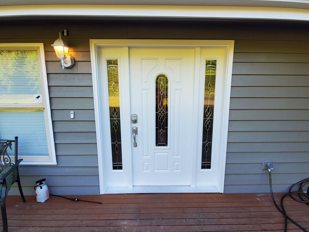 Redmond Handyman Services replace front door